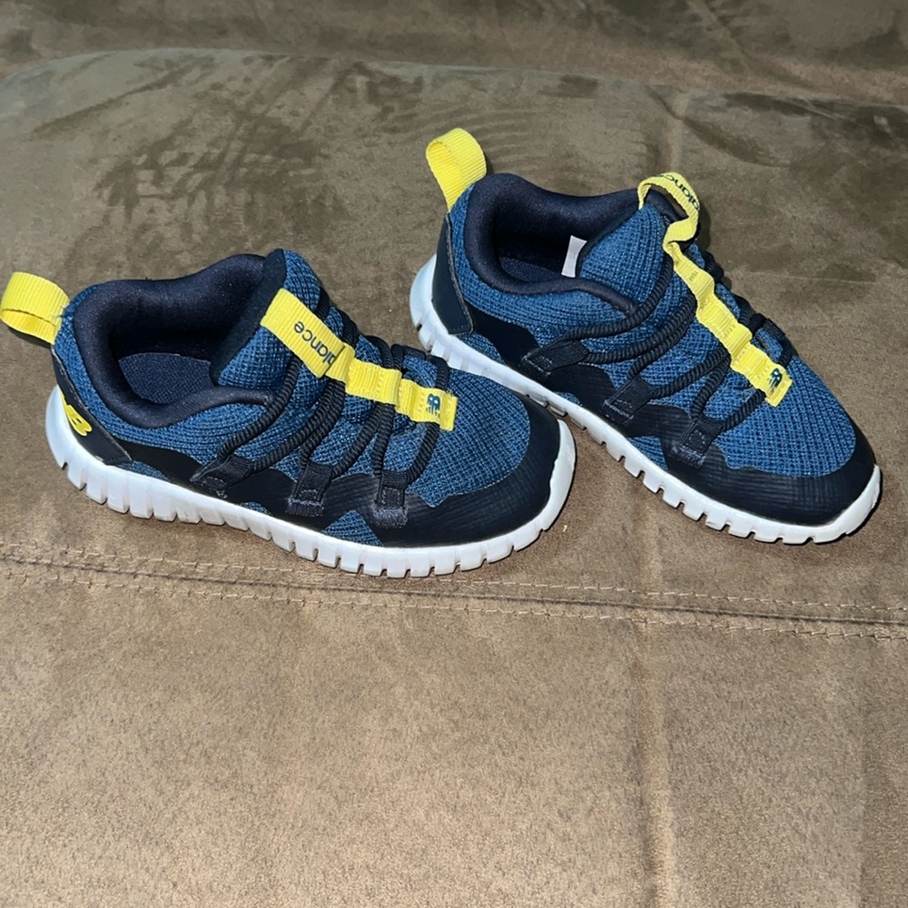 New balance toddler boy size 8